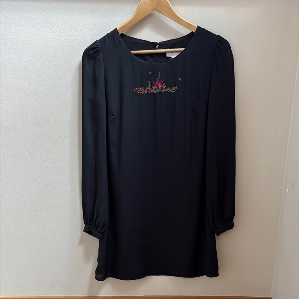 Harlyn NWT Black 100% Silk Embroidered Long Sleeve Shift Dress Size S